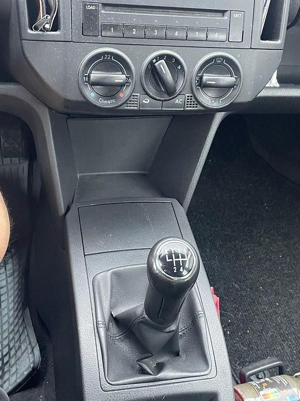 Schwarz Gebraucht 2005 VW Polo Basis Limousine | 800 € (Superpreis) - Bild 1/4
