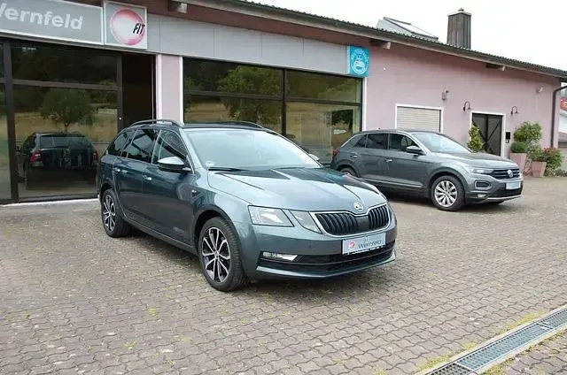 Gebraucht Skoda Octavia Soleil 150 PS (110 kW) 2019 Grau Kombi
