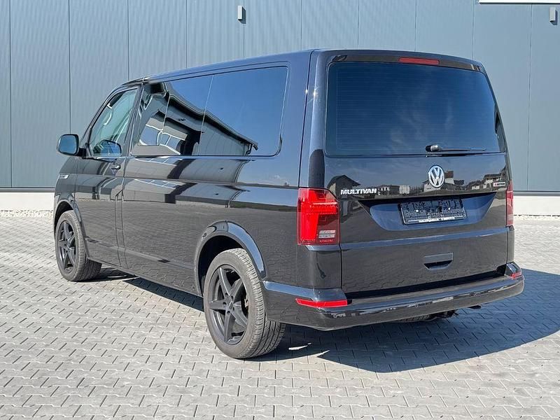 Gebraucht VW Multivan 150 PS (110 kW) 2021 Schwarz Van