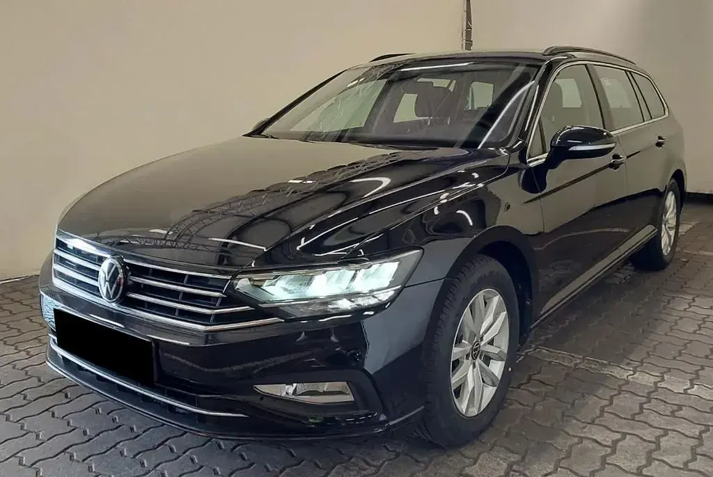 Gebraucht VW Passat Business 150 PS (110 kW) 2023 Schwarz Kombi
