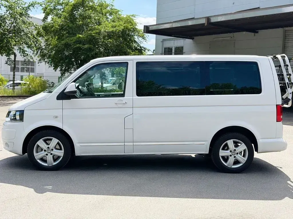 Gebraucht VW Multivan Highline 179 PS (131 kW) 2010 Weiß Van / Kleinbus