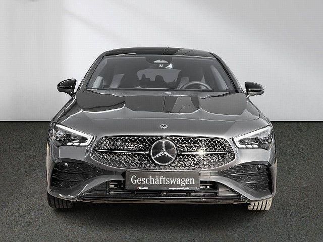 Gebraucht 2025 Mercedes CLA200 Shooting Brake Kombi | 43.985 € - Bild 1/4