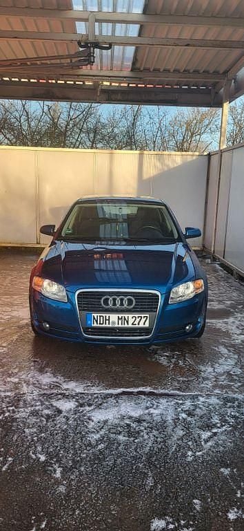 Gebraucht Audi A4 131 PS (96 kW) 2005 Blau Limousine