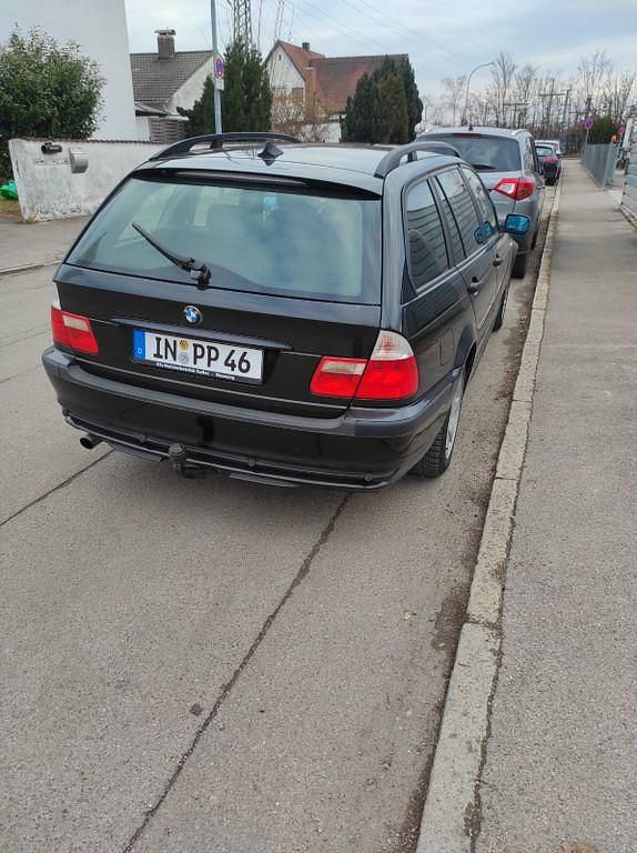 Gebraucht BMW 318 143 PS (105 kW) 2004 Schwarz Kombi