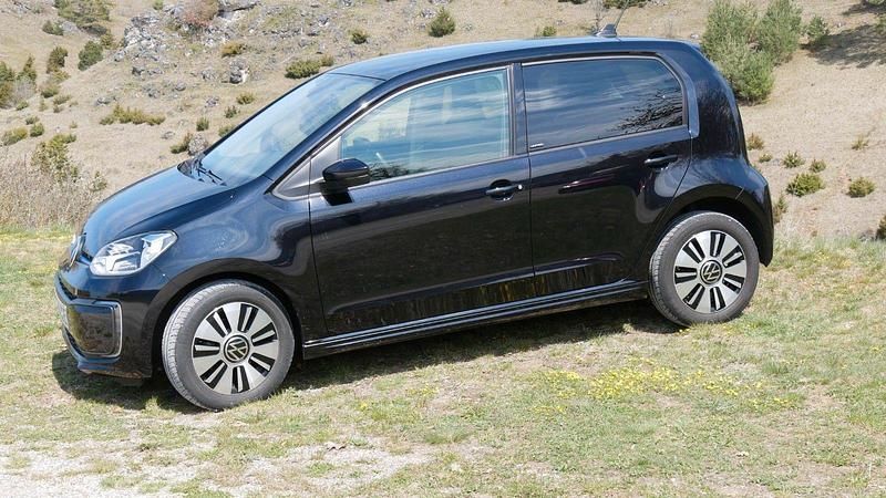 Gebraucht VW e-up! United 61 kW (83 PS) 2021 Schwarz Kleinwagen