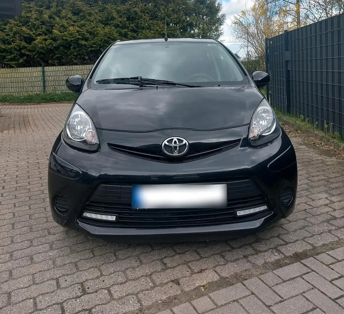 Gebraucht Toyota Aygo 68 PS (50 kW) 2013 Schwarz Kleinwagen