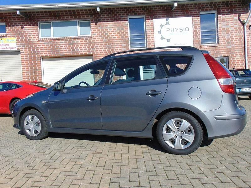 Gebraucht Hyundai i30 Edition+ 109 PS (80 kW) 2011 Grau Kombi