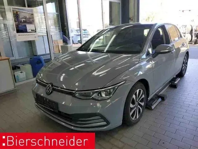 Usata VW Golf VIII Active 150 CV (110 kW) 2022 Grigio Berlina
