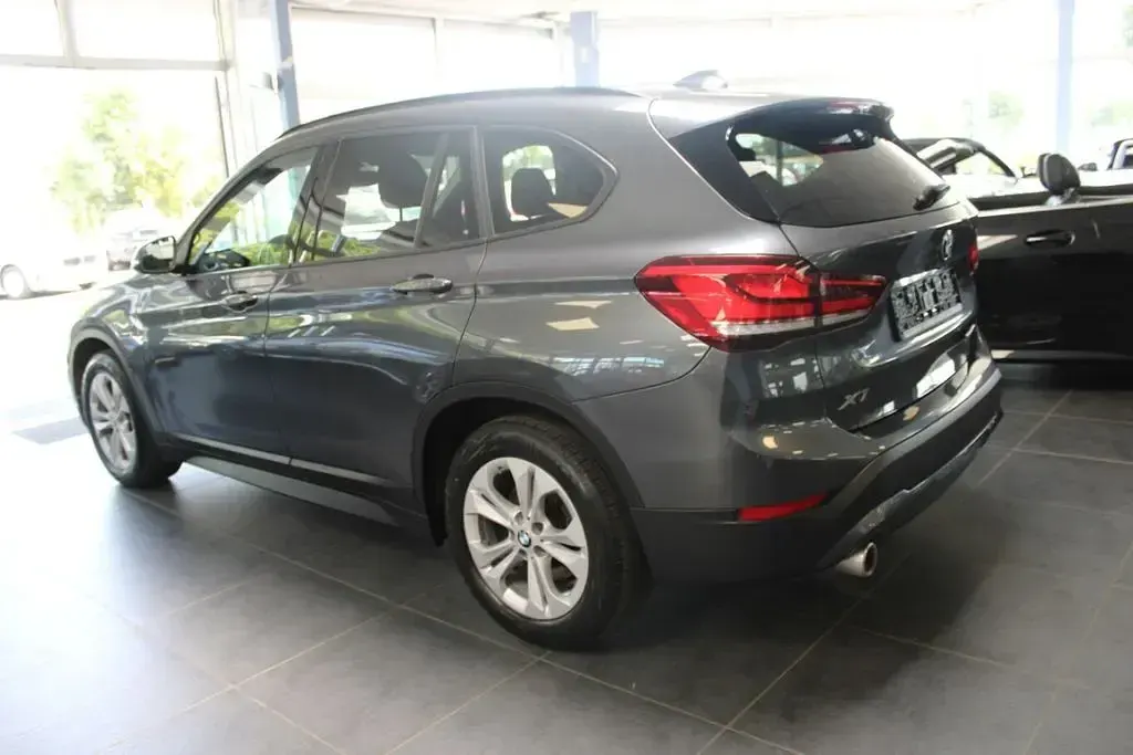 Gebraucht BMW X1 Advantage 125 PS (91 kW) 2021 Grau SUV