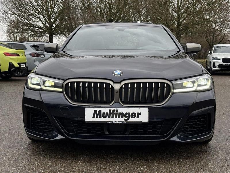 Gebraucht BMW M550 530 PS (389 kW) 2022 Carbon schwarz Limousine