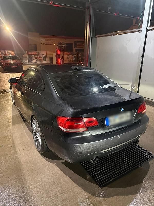 Schwarz Gebraucht 2008 BMW 335 M Performance Coupé | 13.900 € (Fairer Preis) - Bild 1/4