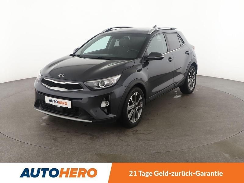 Grau Gebraucht 2019 Kia Stonic Platinum Edition SUV | 15.660 € (Etwas zu teuer) - Bild 1/3