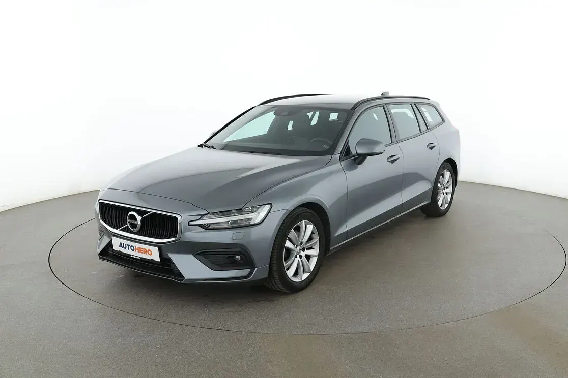 Gebraucht Volvo V60 Momentum 150 PS (110 kW) 2019 Kombi