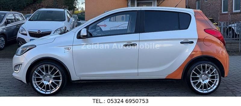 Gebraucht Hyundai i20 Classic 86 PS (63 kW) 2012 Weiß Kleinwagen