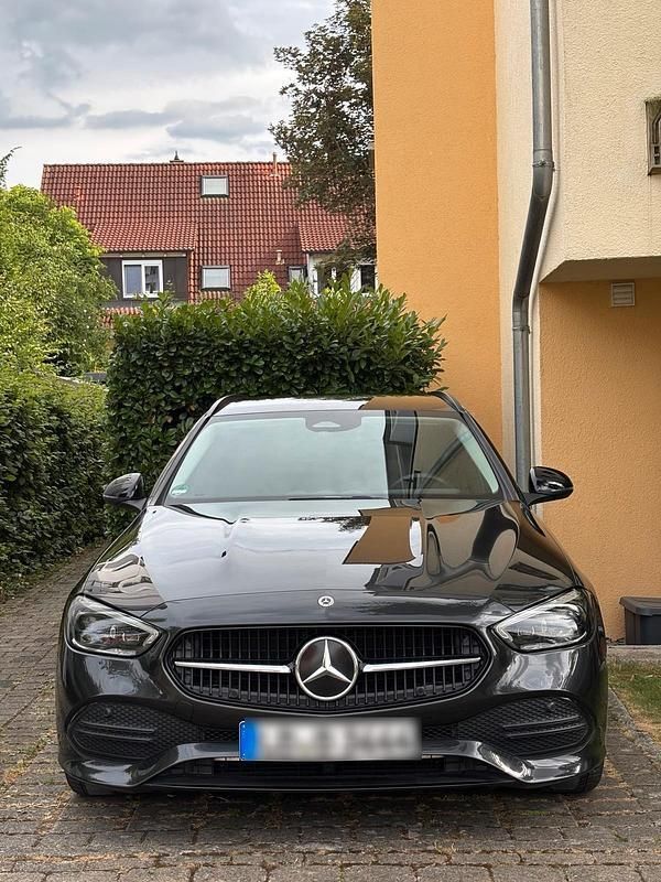 Grau Gebraucht 2023 Mercedes C300 Night Kombi | 39.800 € (Guter Preis) - Bild 1/4