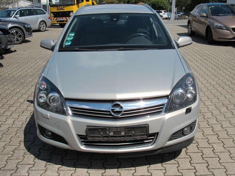 Silber Gebraucht 2009 Opel Astra Innovation Kombi | 890 € (Superpreis) - Bild 1/4