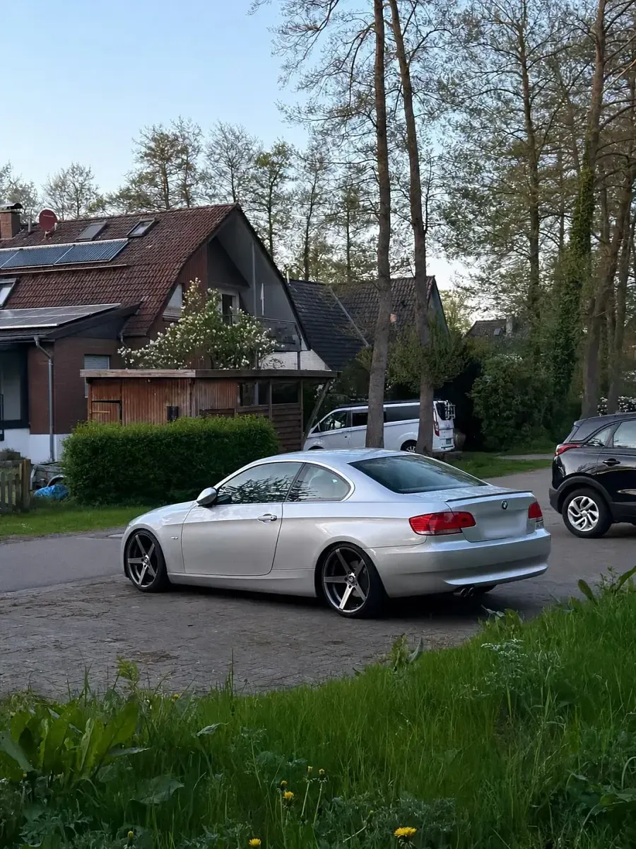 Używany BMW 325 Performance 220 KM (161 kW) 2007 Srebrny Coupe