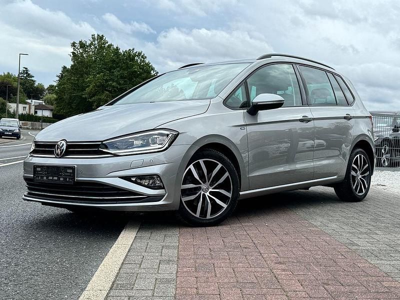 Silber Gebraucht 2018 VW Golf Sportsvan Join Van / Kleinbus | 17.300 € (Fairer Preis) - Bild 1/4