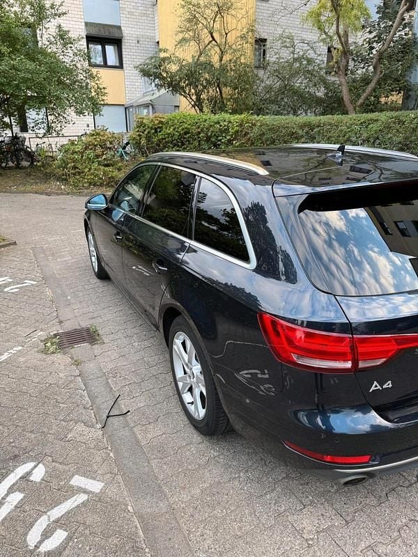 Gebraucht Audi A4 200 PS (147 kW) 2017 Blau Kombi