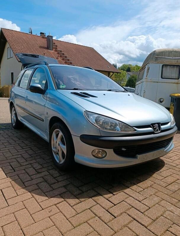Blau Gebraucht 2002 Peugeot 206 Kombi | 1.800 € (Fairer Preis) - Bild 1/4