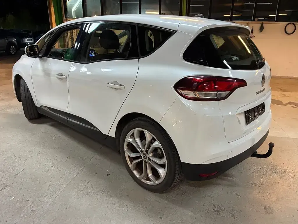 Gebraucht Renault Scénic III Experience 110 PS (80 kW) 2017 Weiß Van / Kleinbus