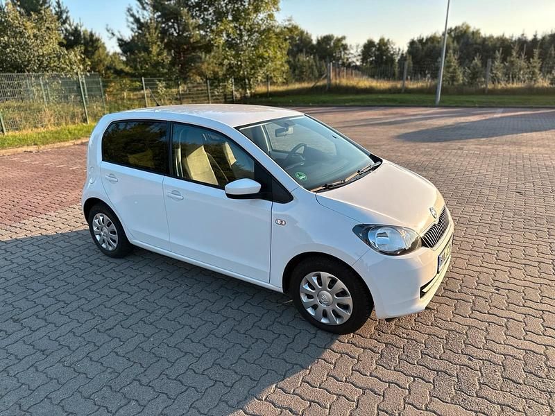 Weiß Gebraucht 2014 Skoda Citigo Kleinwagen | 5.750 € (Guter Preis) - Bild 1/4