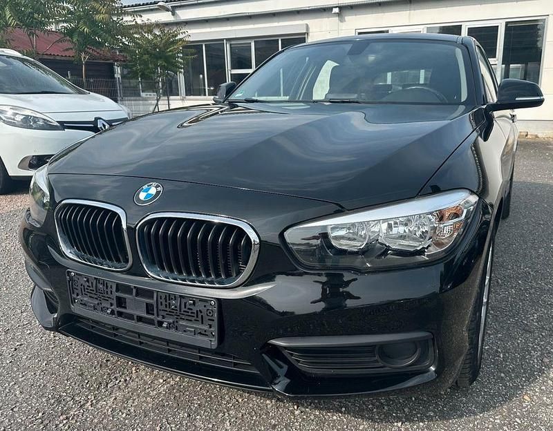 Schwarz Gebraucht 2018 BMW 118 Kleinwagen | 11.900 € (Fairer Preis) - Bild 1/4