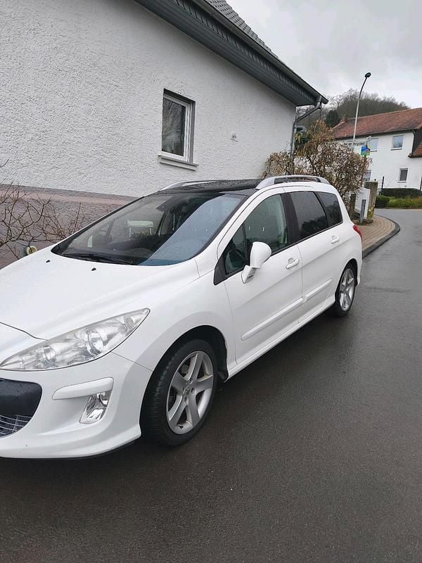 Gebraucht Peugeot 308 SW 120 PS (88 kW) 2010 Weiß Kombi