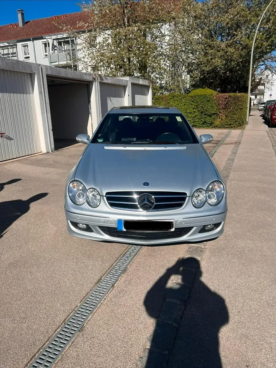 Gebraucht Mercedes CLK200 184 PS (135 kW) 2009 Silber Coupé