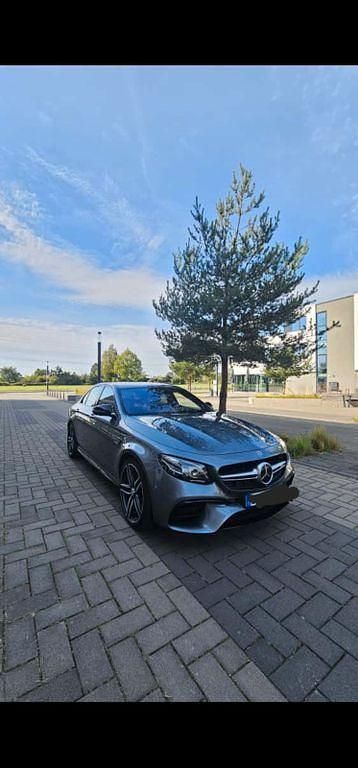 Schwarz Gebraucht 2019 Mercedes E63S AMG AMG Limousine | 68.000 € (Teuer) - Bild 1/4