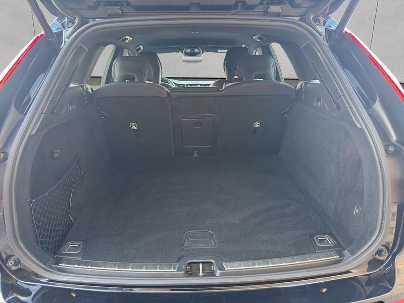 Gebraucht Volvo XC60 Plus 250 PS (183 kW) 2024 Schwarz SUV