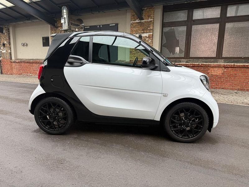 Gebraucht Smart ForTwo Cabrio 90 PS (66 kW) 2017 Weiß Cabrio
