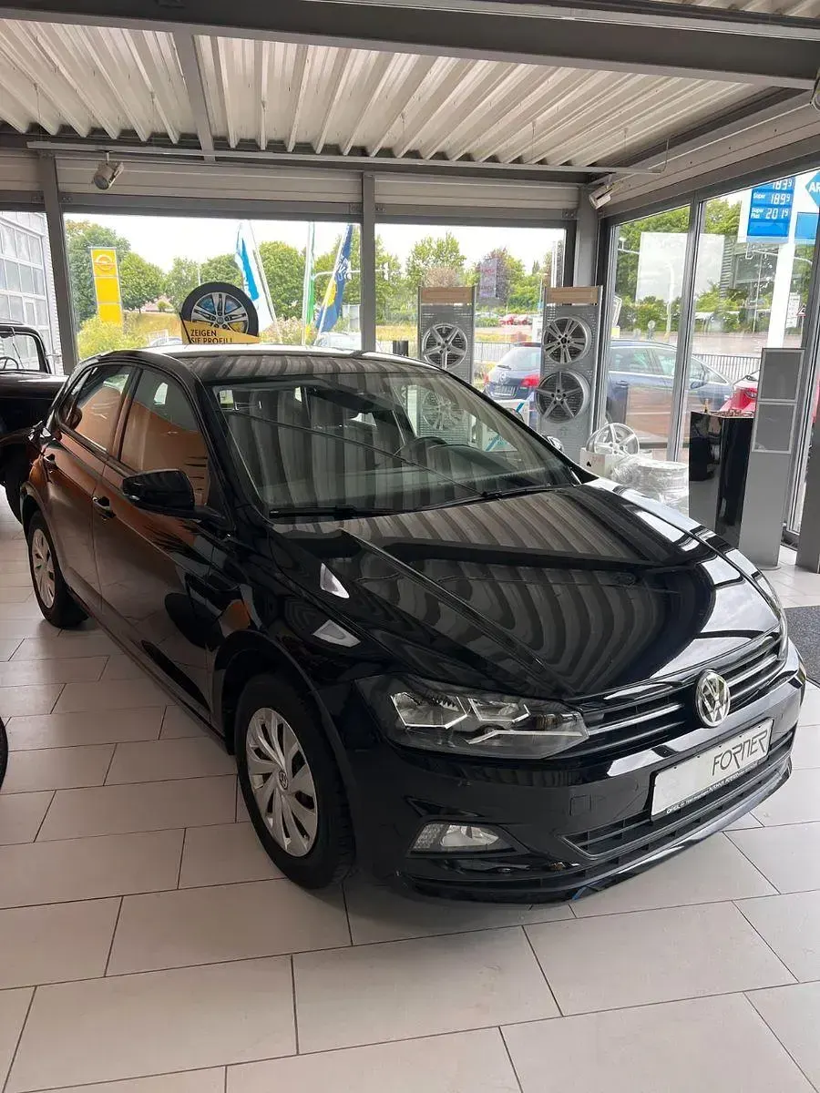 Gebraucht VW Polo Comfortline 75 PS (55 kW) 2018 Schwarz Kleinwagen