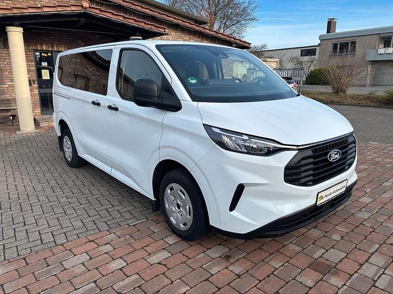 Weiß Gebraucht 2024 Ford Transit Custom Trend Kombi | 36.950 € (Fairer Preis) - Bild 1/4