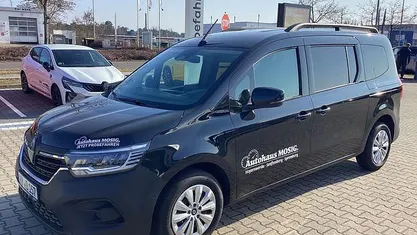 Usata Renault Kangoo Techno 131 CV (96 kW) 2025 Monovolume