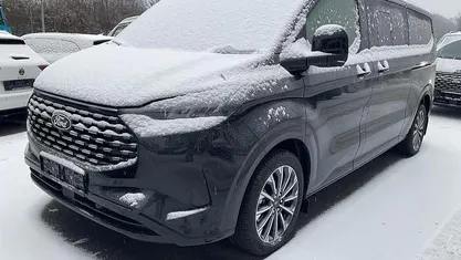 Gebraucht 2025 Ford Tourneo Custom Titanium X Van | 61.445 € (Fairer Preis)