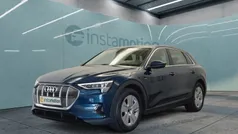 Blau Gebraucht 2022 Audi e-tron SUV | 30.699 € (Fairer Preis)