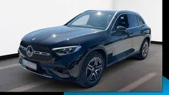 Metalliclack obsidianschwarz Gebraucht 2025 Mercedes GLC200 AMG SUV | 56.370 € (Fairer Preis)