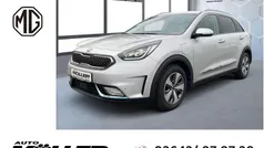 Silber Gebraucht 2017 Kia Niro Spirit SUV | 18.350 € (Etwas zu teuer)