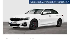 Weiß Gebraucht 2022 BMW 330e M Sport Limousine | 36.680 € (Fairer Preis)