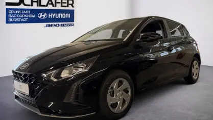 Neu Hyundai i20 Select 101 PS (74 kW) 2025 Phantom black / met Kleinwagen