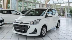 Weiß Gebraucht 2017 Hyundai i10 Classic Kleinwagen | 7.990 € (Fairer Preis)