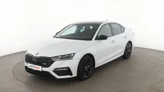 Weiß Gebraucht 2022 Skoda Octavia RS Limousine | 30.570 € (Fairer Preis)