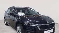 Blackmagic perleffekt Gebraucht 2023 Skoda Octavia Ambition Kombi | 25.790 € (Guter Preis)