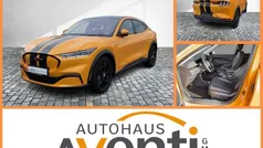 Orange Gebraucht 2022 Ford Mustang Mach-E Basis SUV | 29.817 € (Fairer Preis)