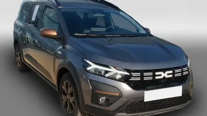Second-hand Dacia Jogger Extreme 141 CP (103 kW) 2025 Monovolum