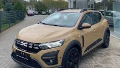 Beige ochre (metallic) Gebraucht 2024 Dacia Sandero Extreme Kleinwagen | 18.680 € (Fairer Preis)