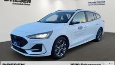 Weiss Gebraucht 2023 Ford Focus ST-Line Kombi | 23.390 € (Fairer Preis)
