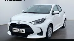Weiss Gebraucht 2022 Toyota Yaris Basis Kleinwagen | 14.490 € (Fairer Preis)