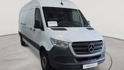 Gebraucht Mercedes Sprinter 170 PS (125 kW) 2024 Arktisweiß Van